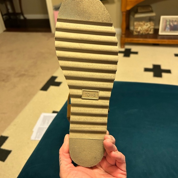 TOMS leopard print platform sandal - Picture 5 of 5